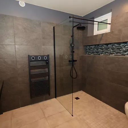 Apartment Le Jardin D'eden - Junior Pmr Luxe - Petit Dejeuner Inclus Pour 2 Personnes *